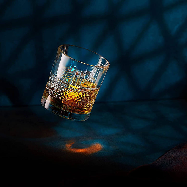 Reserve pohár whiskyvel